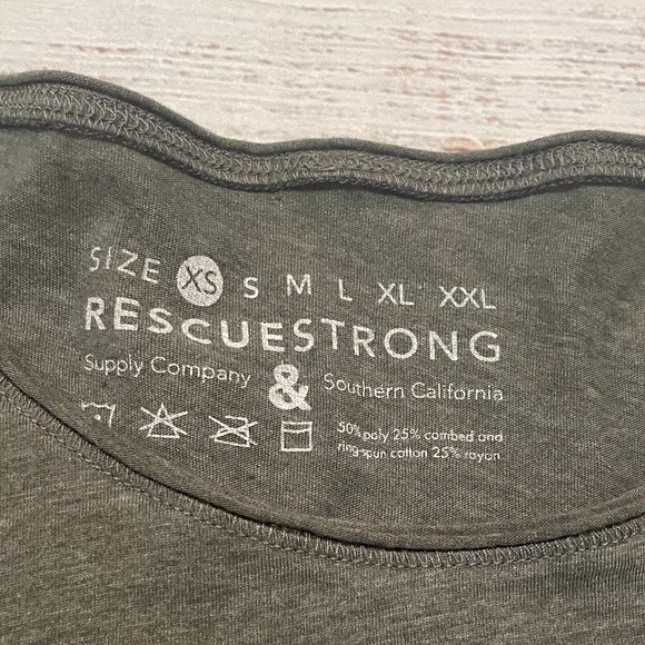 Women's Dog Rescue Short Sleeve Tee - Picture 3 of 3